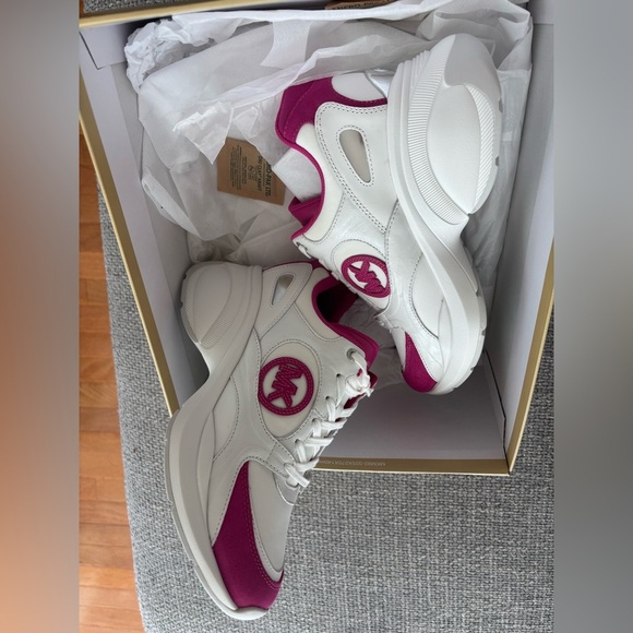 Michael Kors (Not Outlet ) Wild Berry Pink White Leather Suede Sneakers Size 9 - Picture 12 of 14